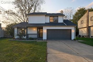 5696 Huntington Court, Ypsilanti, MI 48197