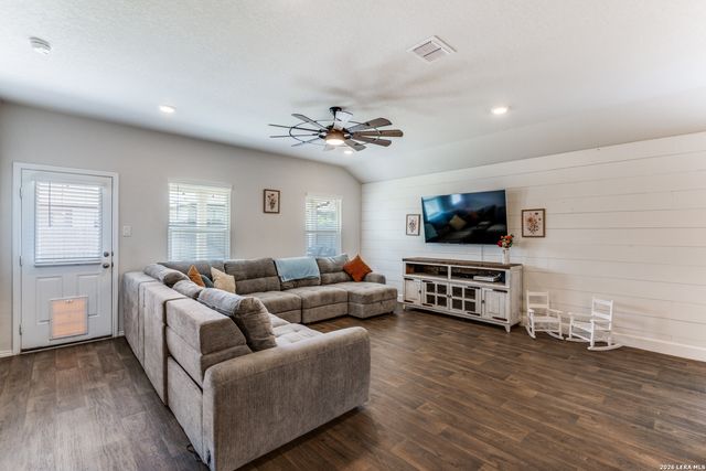 816 Indigo, Seguin, TX 78155