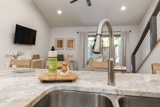 112 Oak Plains Alley, Lafayette, LA 70508