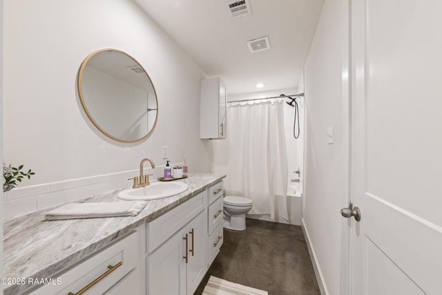 112 Oak Plains Alley, Lafayette, LA 70508