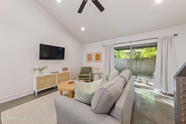 112 Oak Plains Alley, Lafayette, LA 70508