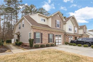 813 Tiffany Green CT, Chesapeake, VA 23320