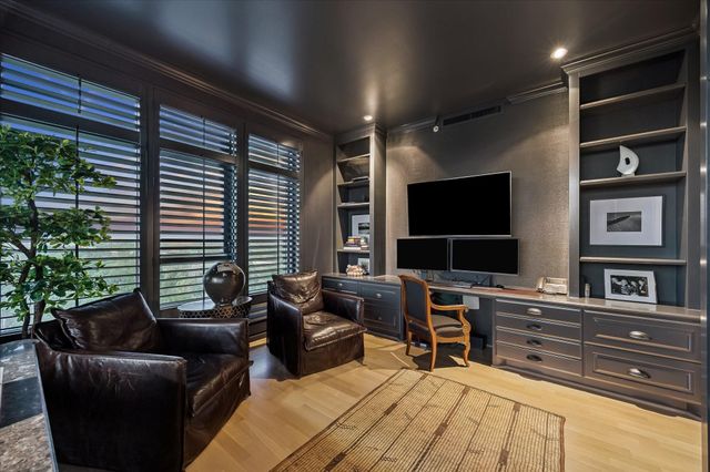 1000 Uptown Park Boulevard 101, Houston, TX 77056