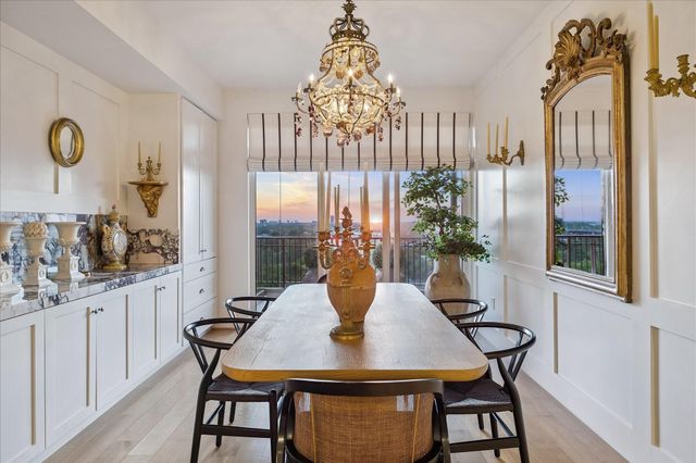 1000 Uptown Park Boulevard 101, Houston, TX 77056