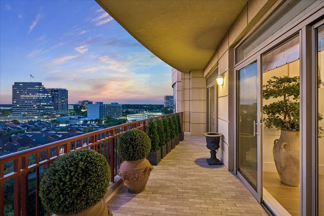 1000 Uptown Park Boulevard 101, Houston, TX 77056