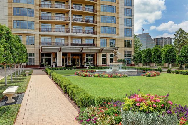 1000 Uptown Park Boulevard 101, Houston, TX 77056