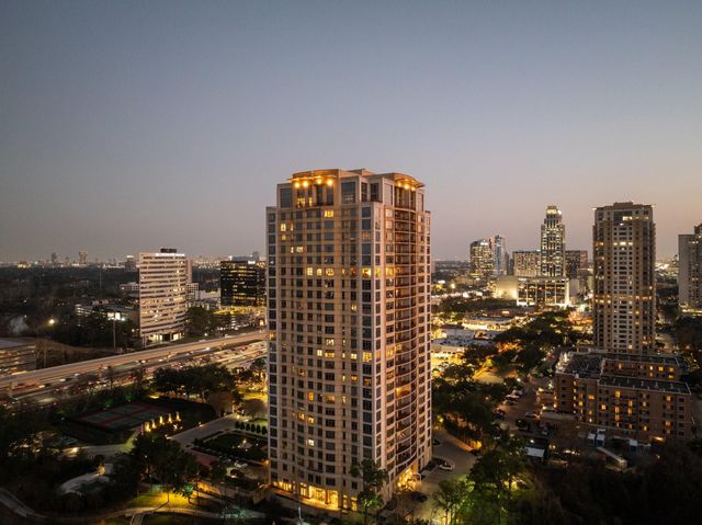 1000 Uptown Park Boulevard 101, Houston, TX 77056