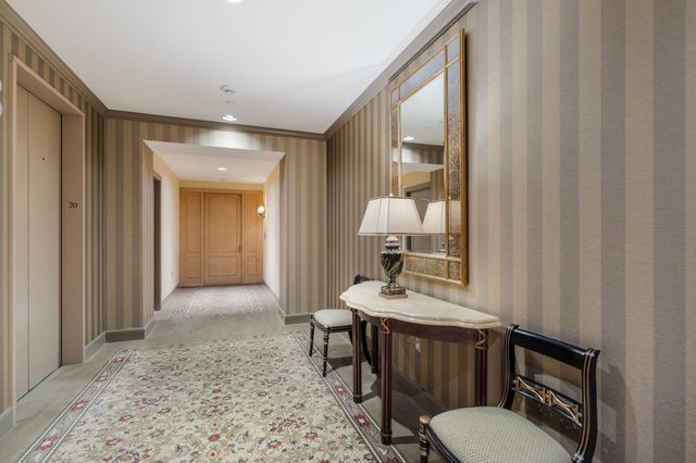 1000 Uptown Park Boulevard 101, Houston, TX 77056