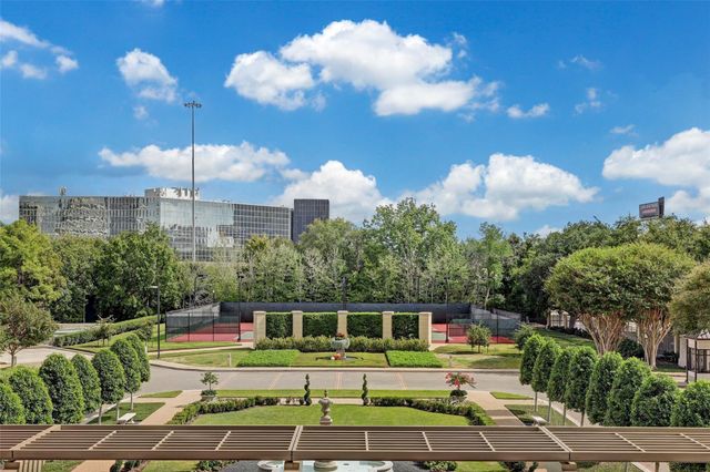 1000 Uptown Park Boulevard 101, Houston, TX 77056
