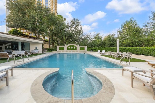 1000 Uptown Park Boulevard 101, Houston, TX 77056
