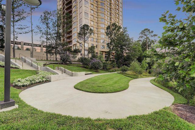 1000 Uptown Park Boulevard 101, Houston, TX 77056