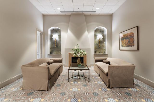 1000 Uptown Park Boulevard 101, Houston, TX 77056