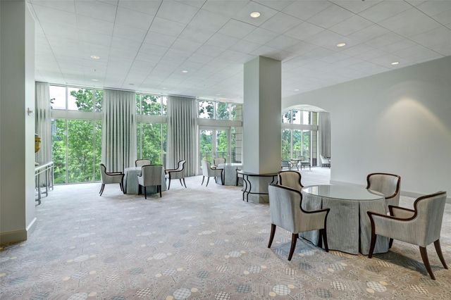 1000 Uptown Park Boulevard 101, Houston, TX 77056