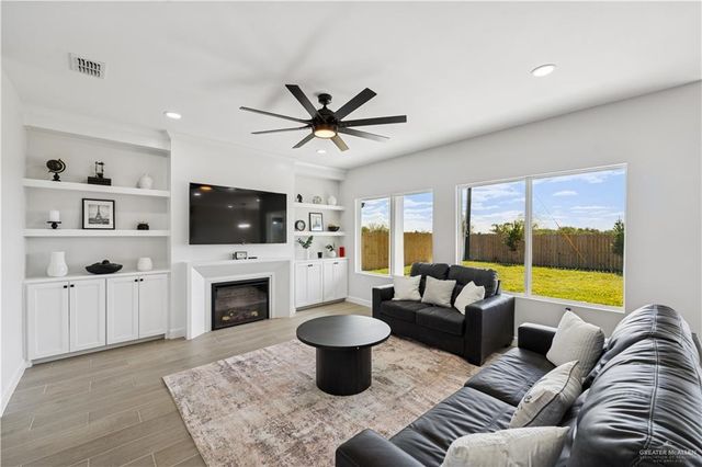 1013 Azalea Street, Mission, TX 78573