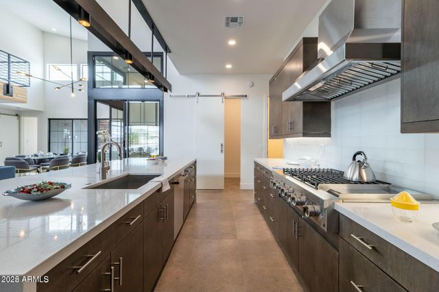 8510 S 9TH Drive 20, Phoenix, AZ 85041