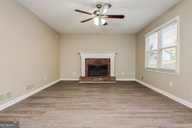 310 Lakefront Drive, Mcdonough, GA 30253