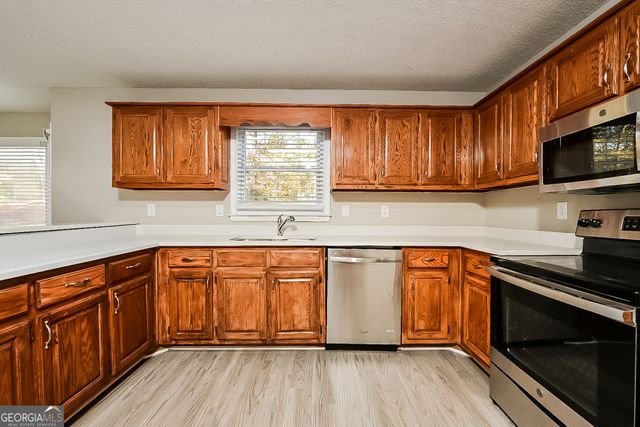 310 Lakefront Drive, Mcdonough, GA 30253