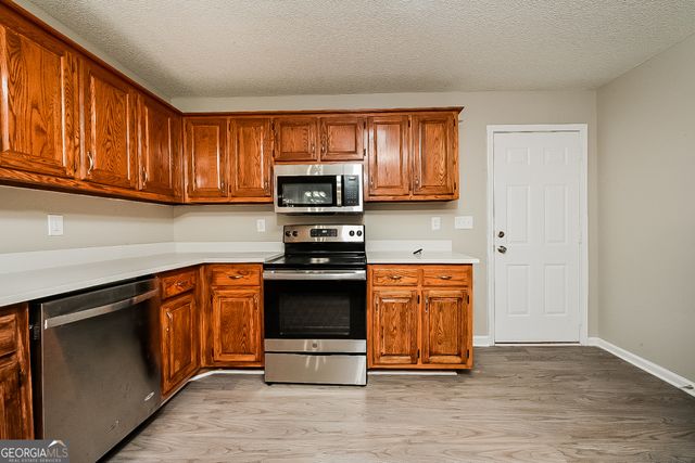 310 Lakefront Drive, Mcdonough, GA 30253