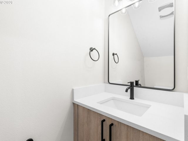 8628 Sw 21st Ave 2, Portland, OR 97213