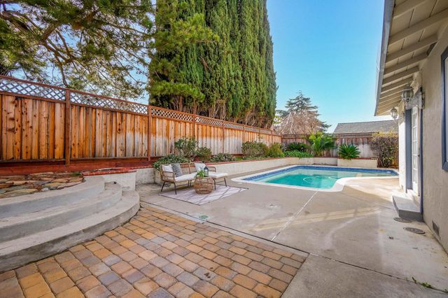 1144 El Dorado Dr, Livermore, CA 94550