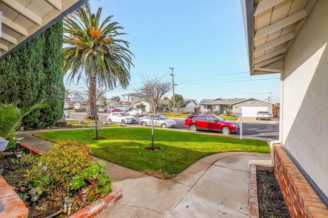 1144 El Dorado Dr, Livermore, CA 94550