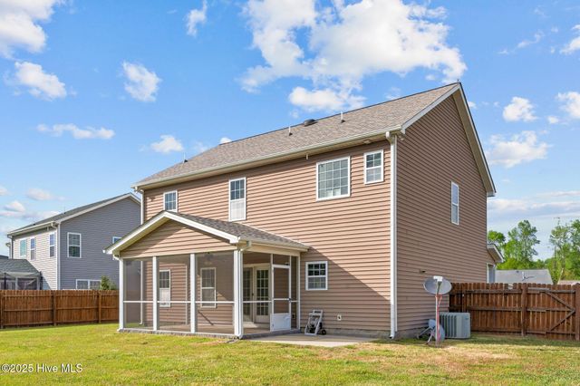 621 Cheltenham Drive, Greenville, NC 27834