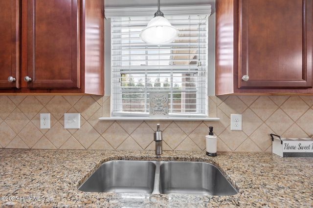 621 Cheltenham Drive, Greenville, NC 27834