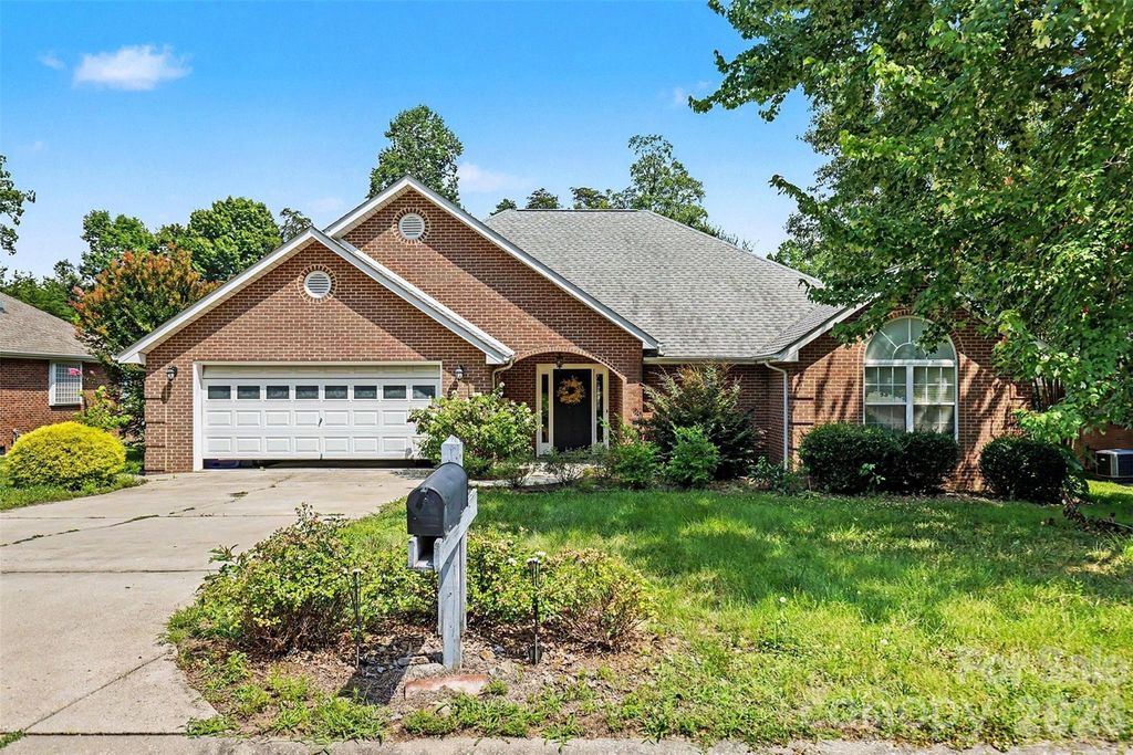 1318 Crown Ridge Drive, Fort Mill, SC 29708