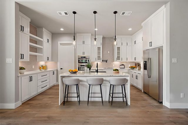 2770 Moffatt Avenue, Dallas, TX 75216