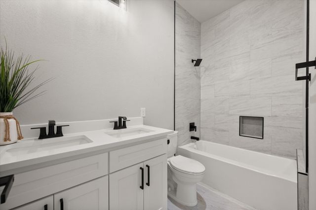 2770 Moffatt Avenue, Dallas, TX 75216