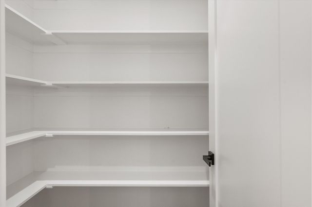 2770 Moffatt Avenue, Dallas, TX 75216