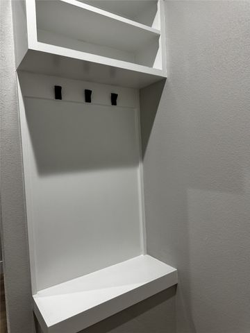 2770 Moffatt Avenue, Dallas, TX 75216