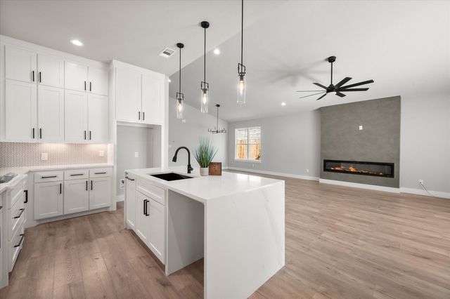 2770 Moffatt Avenue, Dallas, TX 75216