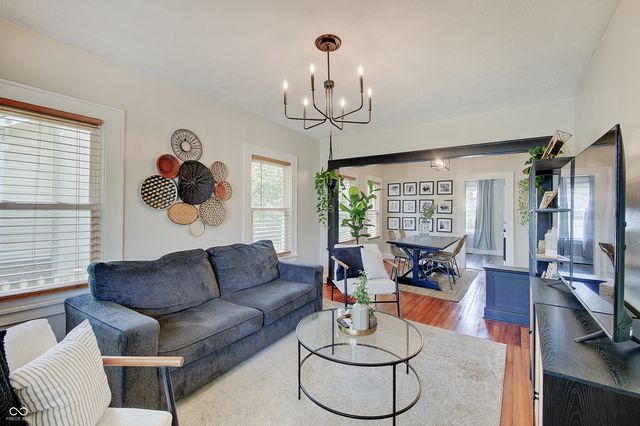 238 N 17th Avenue, Beech Grove, IN 46107