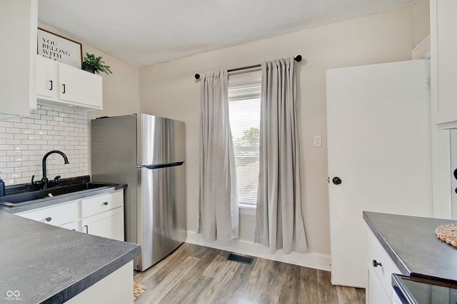 238 N 17th Avenue, Beech Grove, IN 46107
