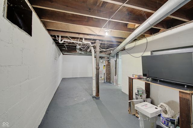 238 N 17th Avenue, Beech Grove, IN 46107