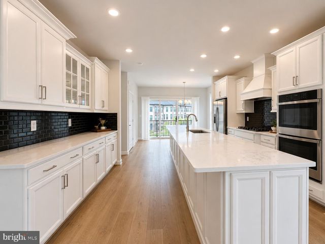 4432 FAIR LAKES CT, Fairfax, VA 22033