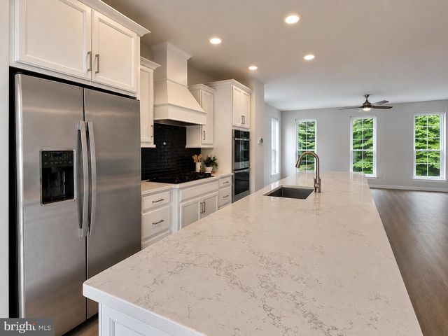 4432 FAIR LAKES CT, Fairfax, VA 22033