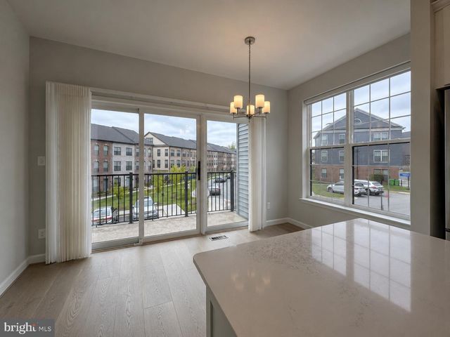 4432 FAIR LAKES CT, Fairfax, VA 22033