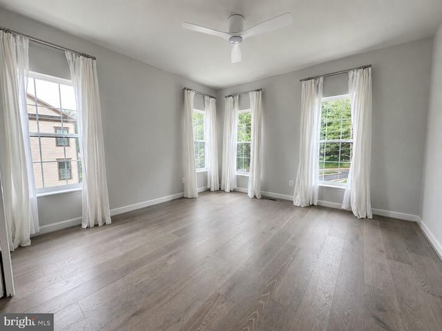 4432 FAIR LAKES CT, Fairfax, VA 22033