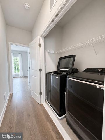 4432 FAIR LAKES CT, Fairfax, VA 22033