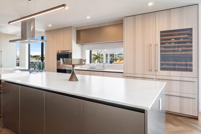 124 HENDRICKS Isle PH401, Fort Lauderdale, FL 33301