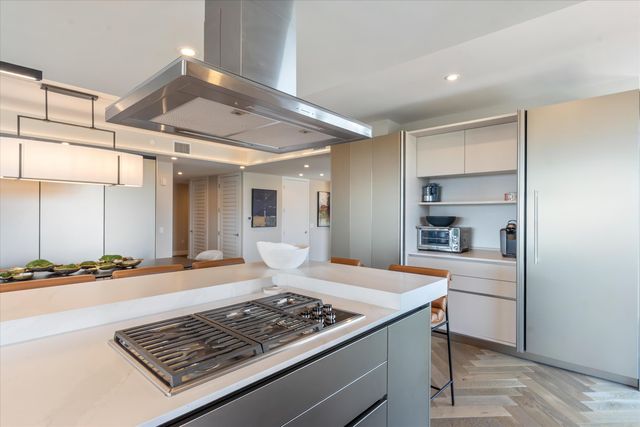 124 HENDRICKS Isle PH401, Fort Lauderdale, FL 33301