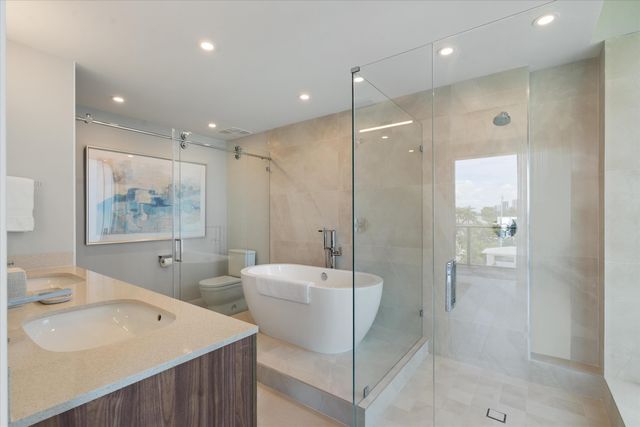 124 HENDRICKS Isle PH401, Fort Lauderdale, FL 33301
