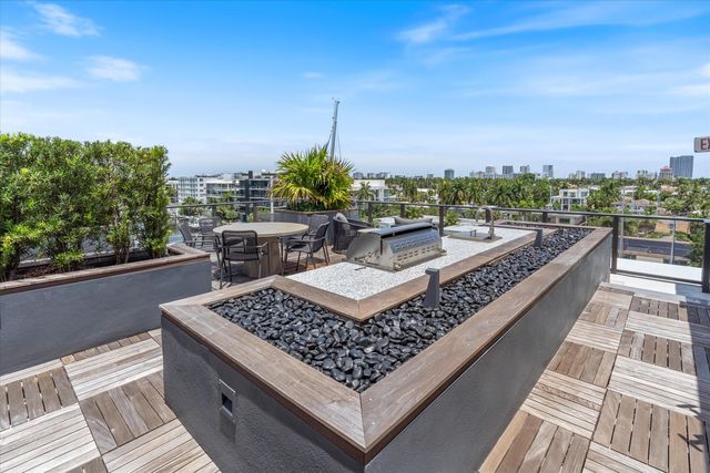 124 HENDRICKS Isle PH401, Fort Lauderdale, FL 33301