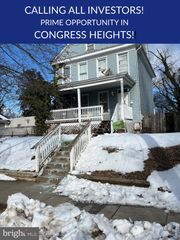 810 SAVANNAH ST SE, Washington, DC 20032