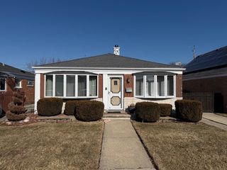 3832 W 77th Place, Chicago, IL 60652