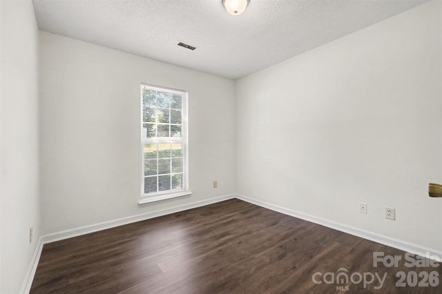 5718 Kirkdale Court, Charlotte, NC 28208