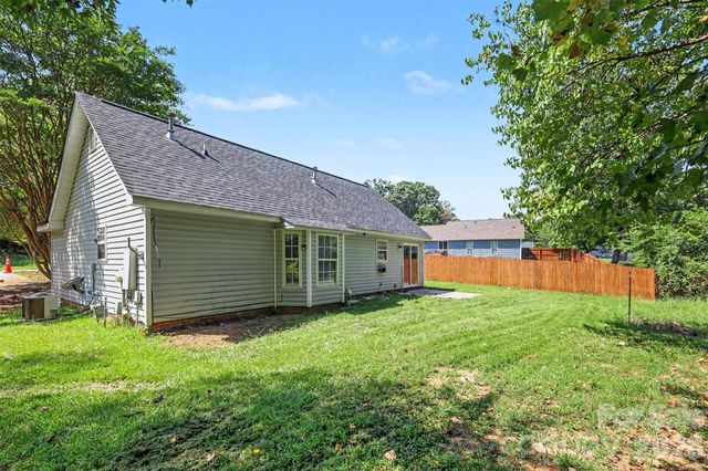 5718 Kirkdale Court, Charlotte, NC 28208