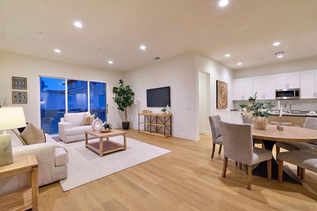 793 Michael Ct, Vista, CA 92081